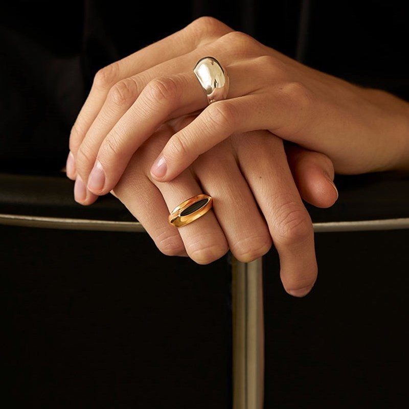 The Black & Tan Ring