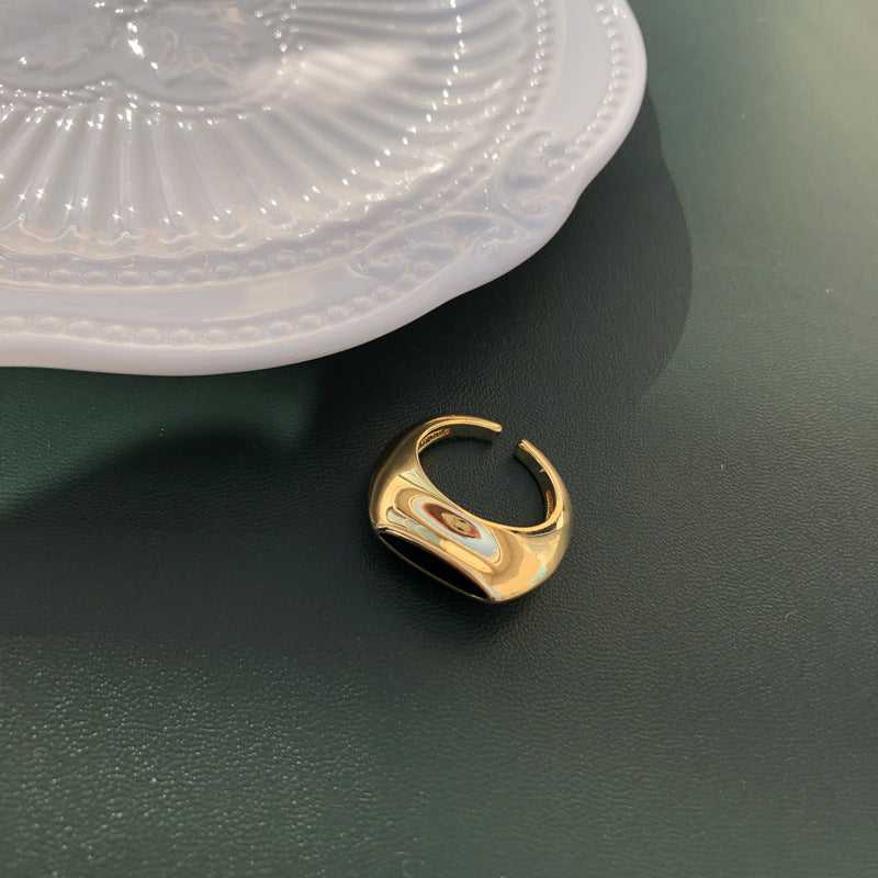 The Black & Tan Ring