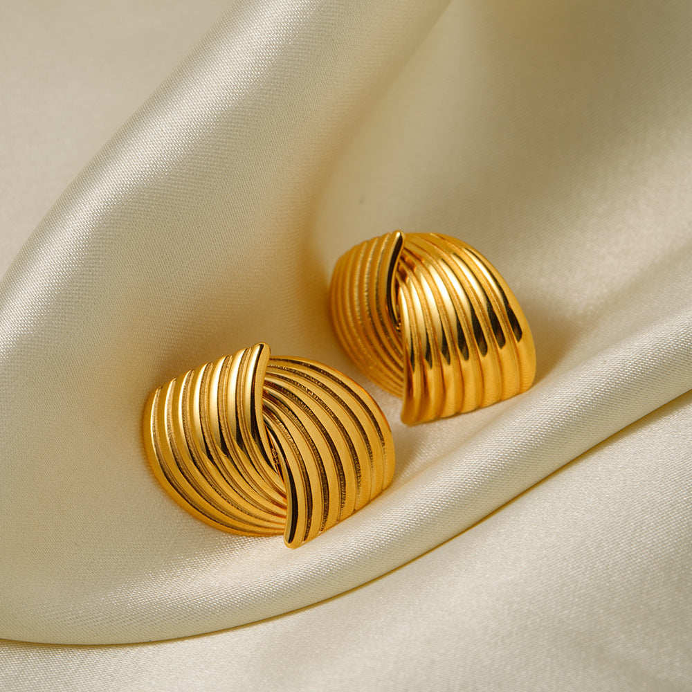 Curved Blaze Gold Earrings