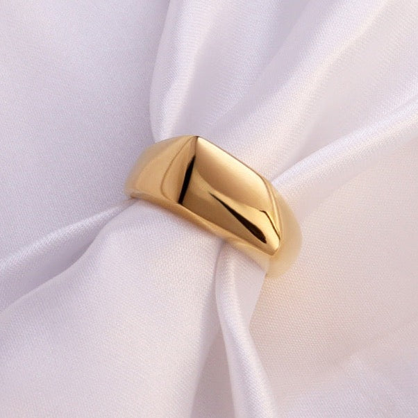 Angello Signet Dome Ring