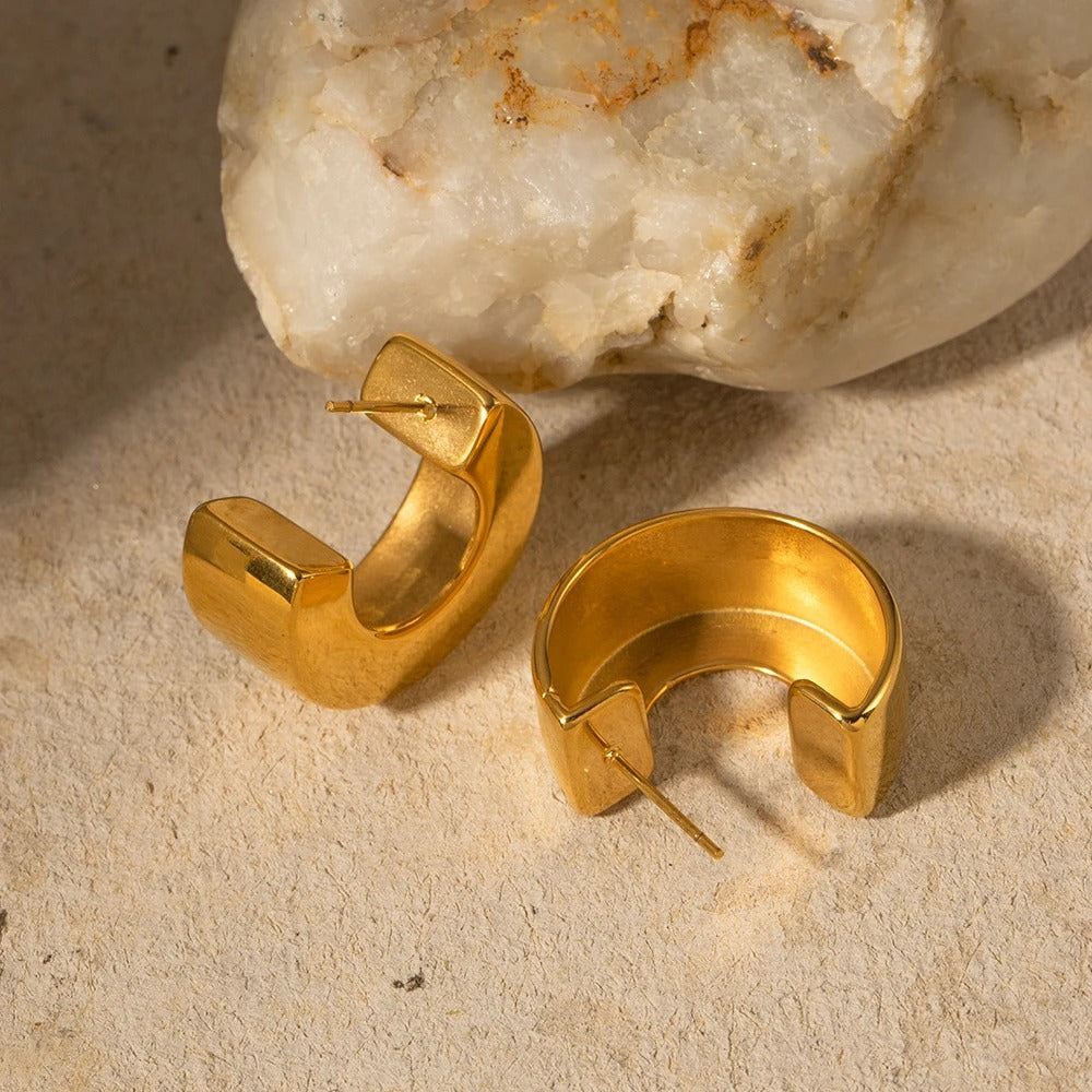 Timeless C-Shape Earrings