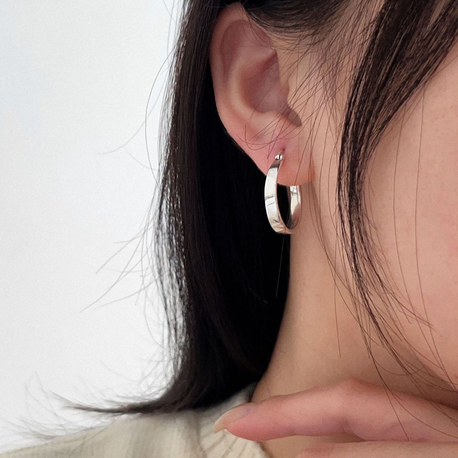 Simply Lovely Silver Hoop Earrings-Ringified Jewelry