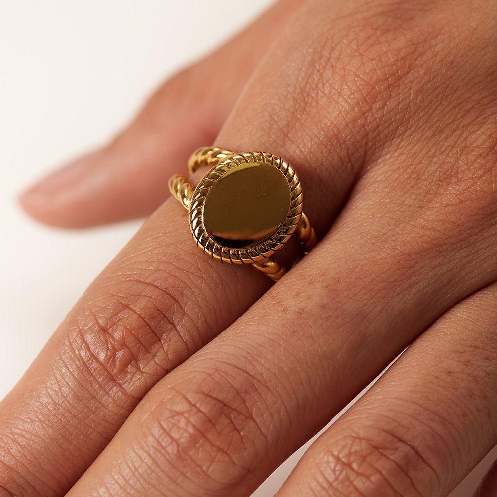 Rotunda Signet Ring