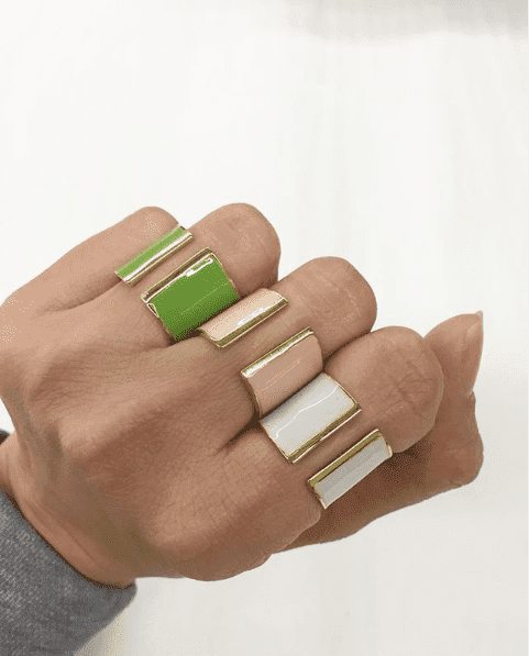 Split Shank Cigar Band 14K Gold Fashion Ring in Green