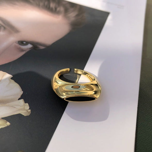 The Black & Tan Ring