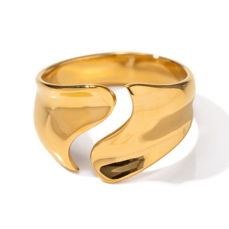 S-Curve Band Ring