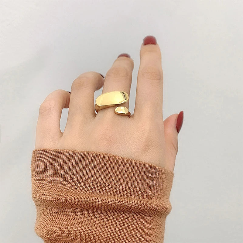 Scialle Signet Gold Wrap Ring